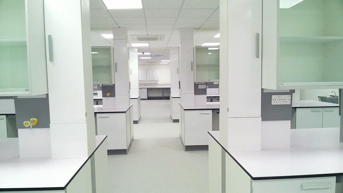 Interior image of the Latis Scientific laboratories equipped by Burdinola