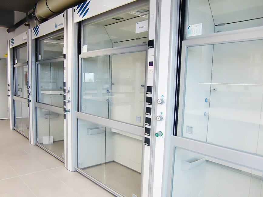 Model W fume hoods designed and implemented by Burdinola in the Laboratory of UBE Corporation Europe