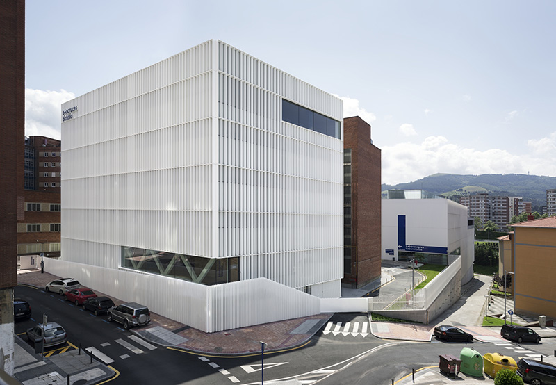 BIOCRUCES. Basque Country. Exterior view of the research laboratories.