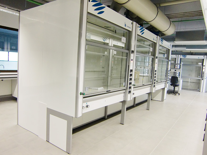 Burdinola laboratory fume cupboards help to obtain better results in terms of safety and energy efficiency.