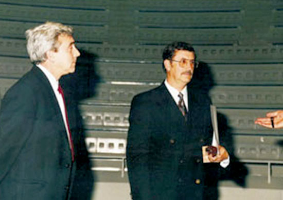 Presentation of awards to José Coca Prados