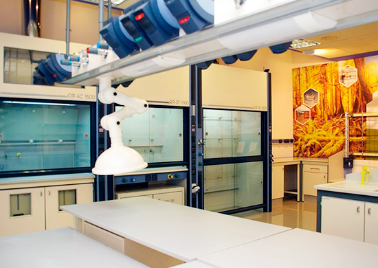 Image of a laboratory with V21 Fume Cupboards